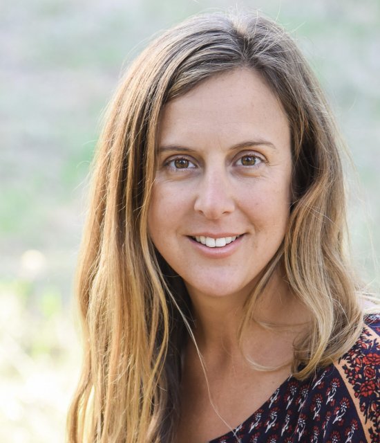 Allison E Benner