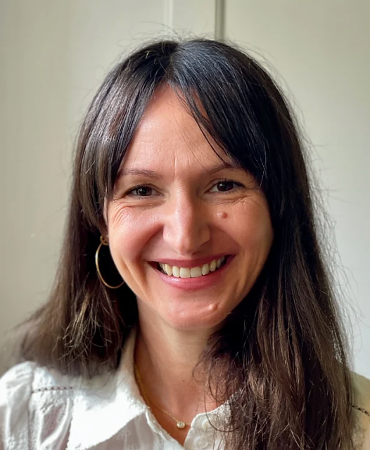 Debbie Lewis, Ms
